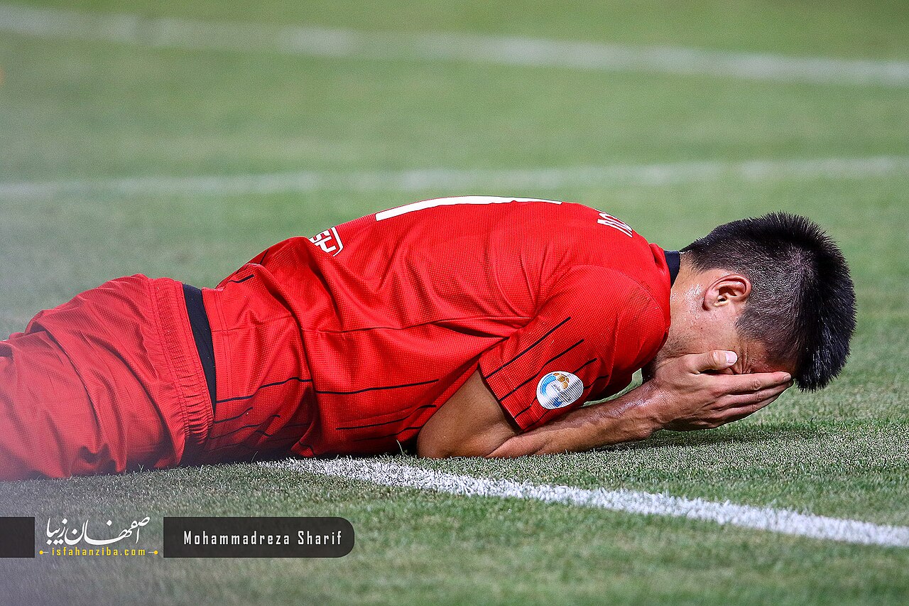 Rybakina's Historic Ascent to No. 1 Derailed by Stunning Upset in Comeback Match